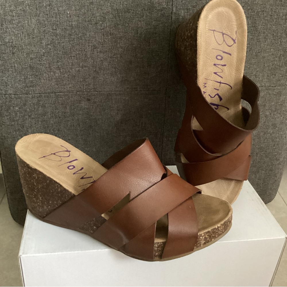 BLOWFISH wedge sandals slip on EUC